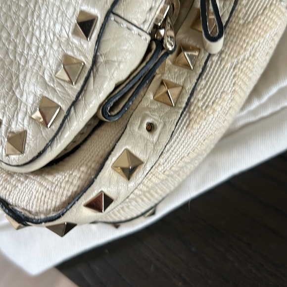 Good condition 100% authentic Valentino Garavani Backpack - Picture 10 of 11